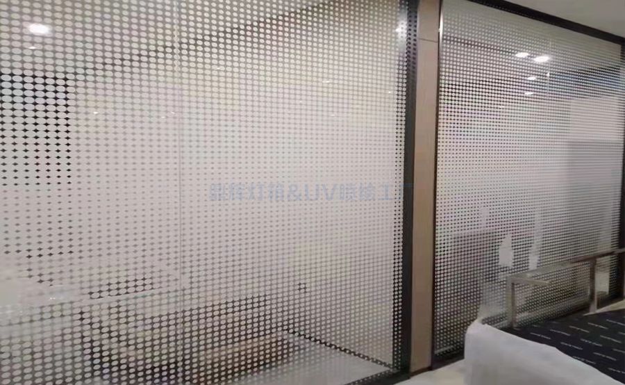 UV噴繪超透彩白彩(圖1)